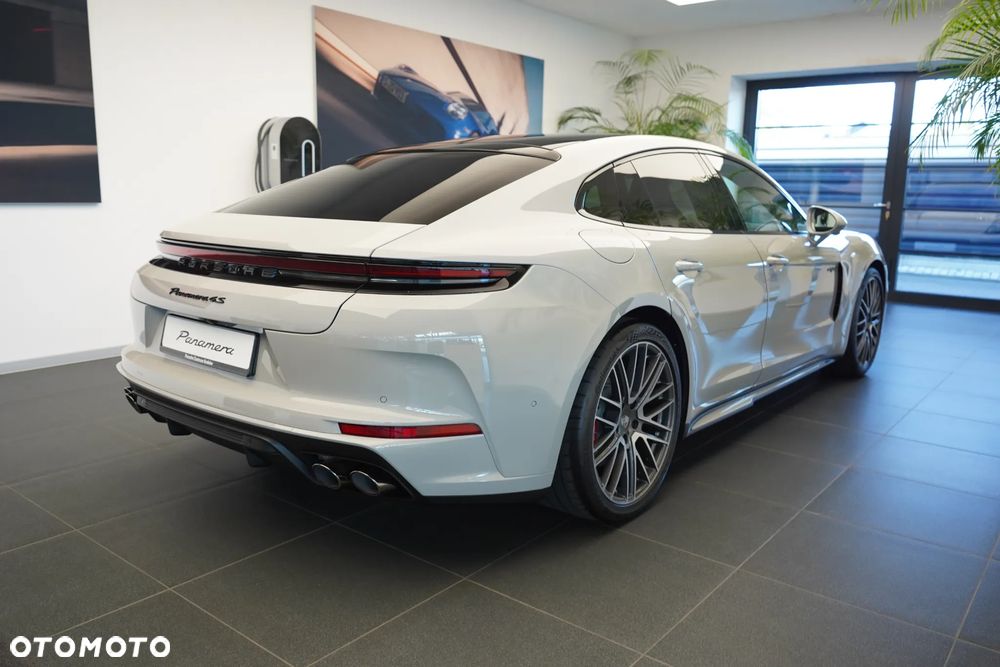 Porsche Panamera - 3