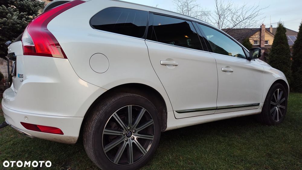 Volvo XC 60 D5 AWD Summum - 2