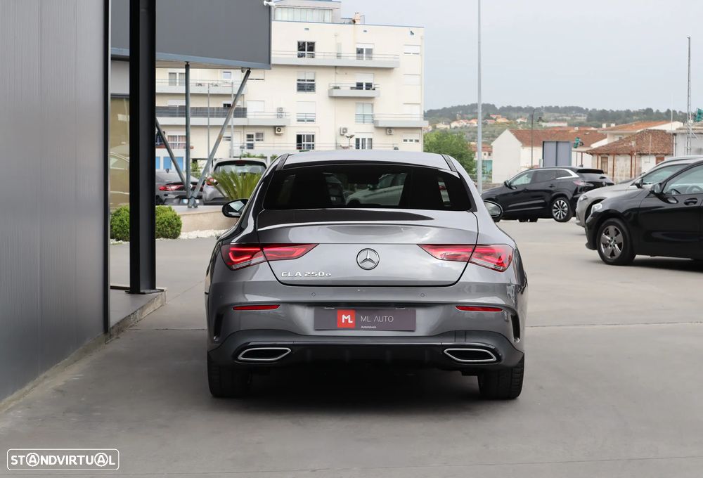 Mercedes-Benz CLA 250 e 8G-DCT AMG Line - 4