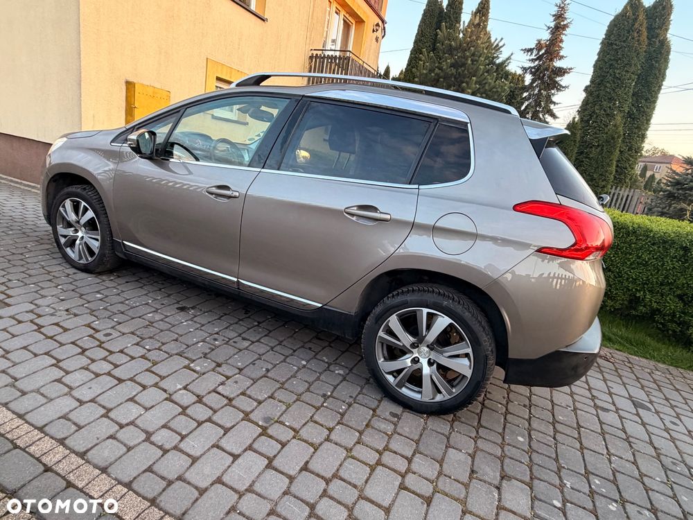 Peugeot 2008 1.6 e-HDi Allure S&S - 6