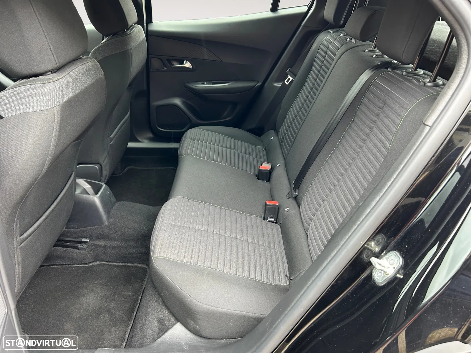 Peugeot 2008 1.2 PureTech Active - 14