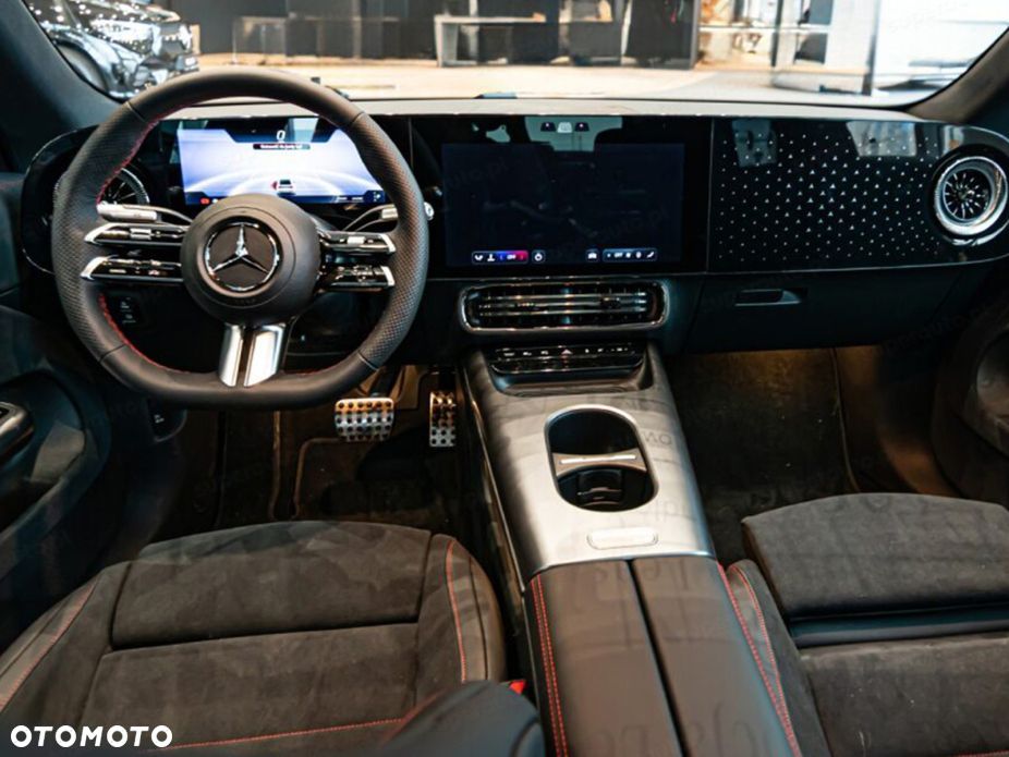 Mercedes-Benz CLA 200 mHEV 4-Matic 8G-DCT - 9