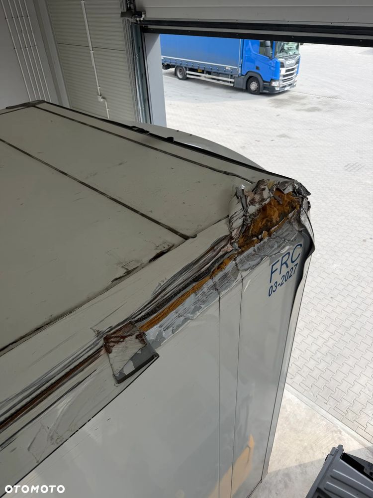Schmitz Cargobull Chłodnia Dopplestock Uszkodzona - 11