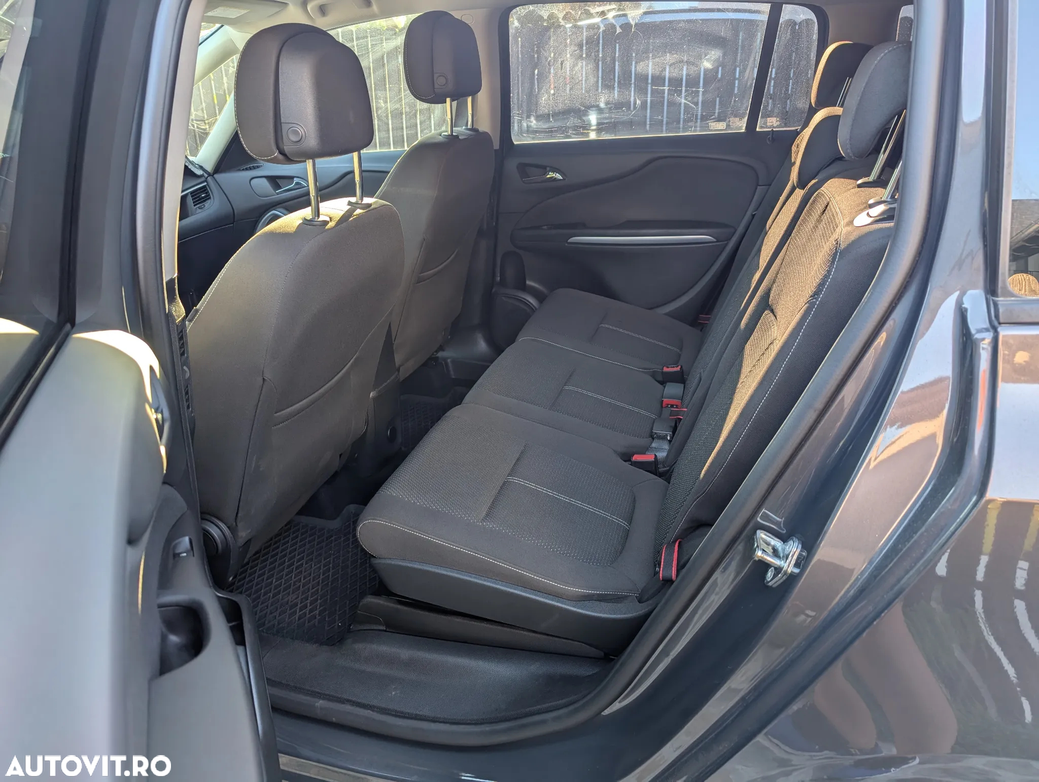 Opel Zafira Tourer 1.6 CDTI ECOTEC Start/Stop Edition - 8