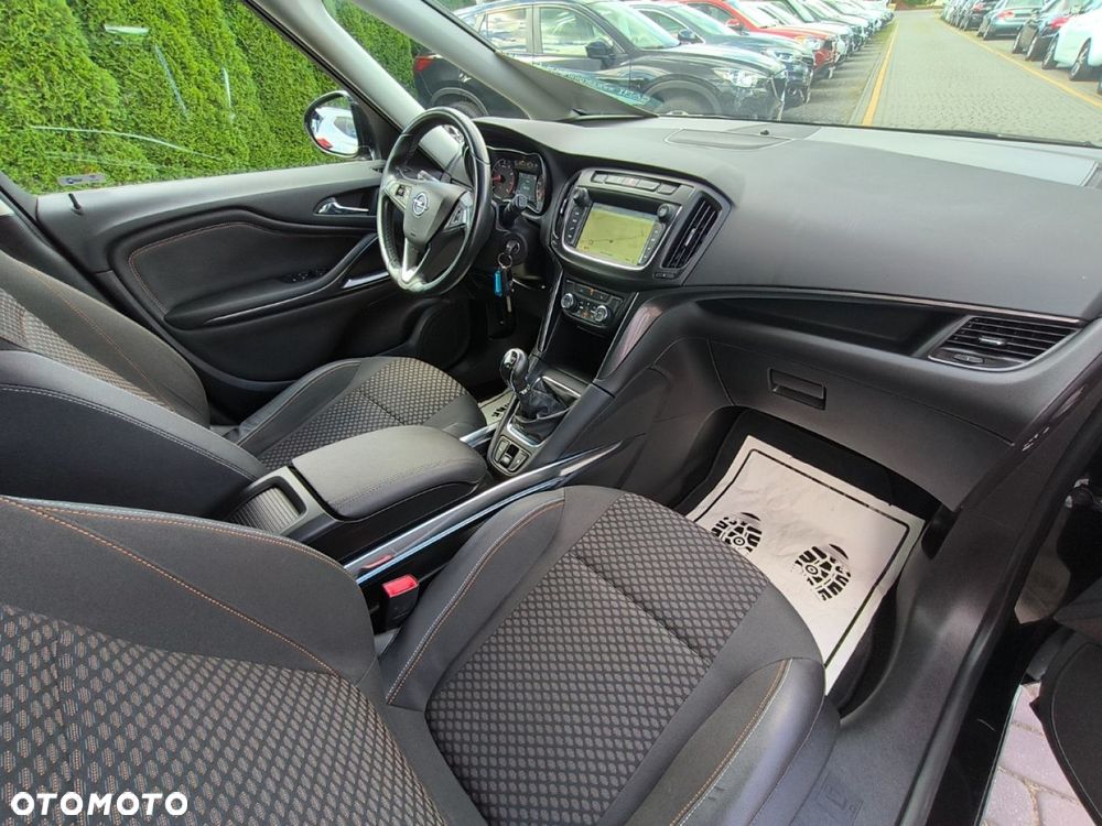 Opel Zafira - 9