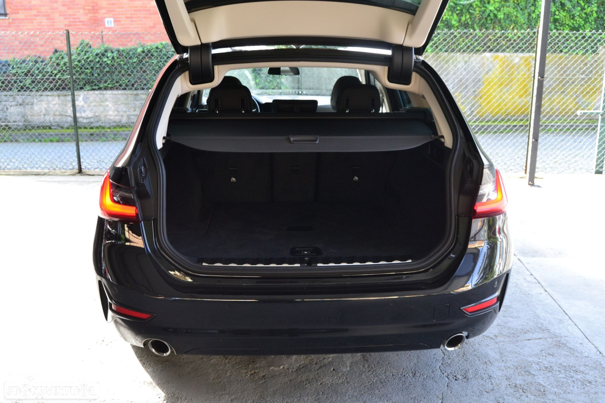 BMW 320 d Touring Line Sport Auto - 41