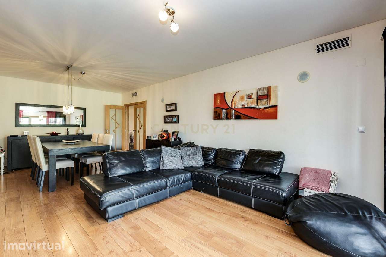 Apartamento T3 com vista panorâmica sobre o Jamor em condomínio fechad - Grande imagem: 4/28