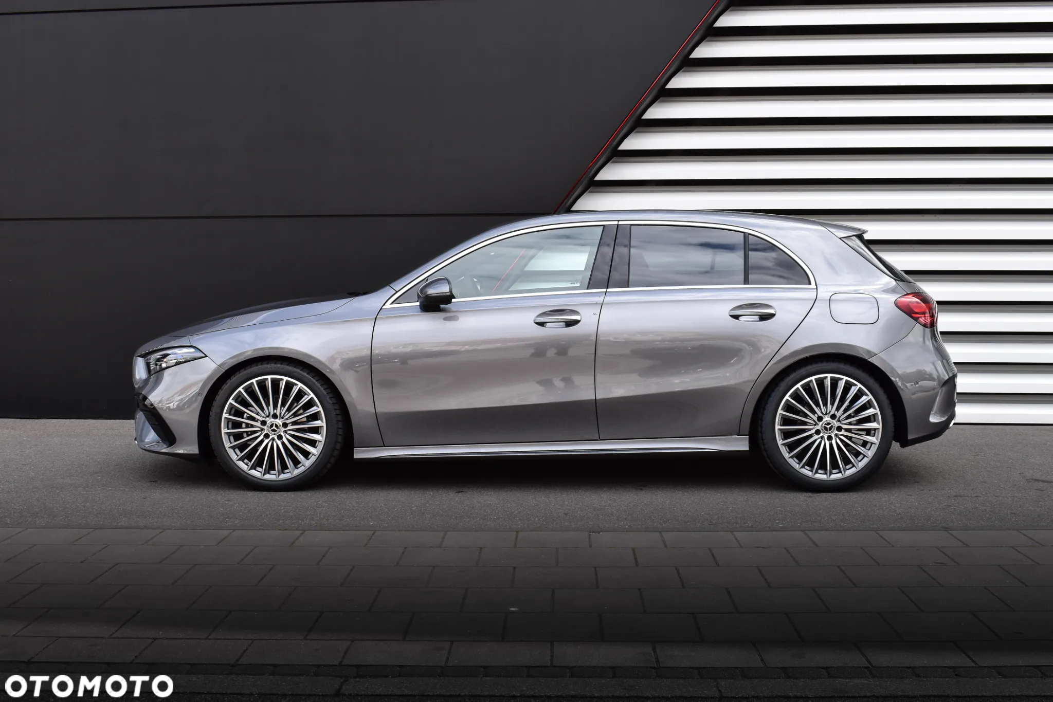 Mercedes-Benz Klasa A 180 7G-DCT AMG Line - 5
