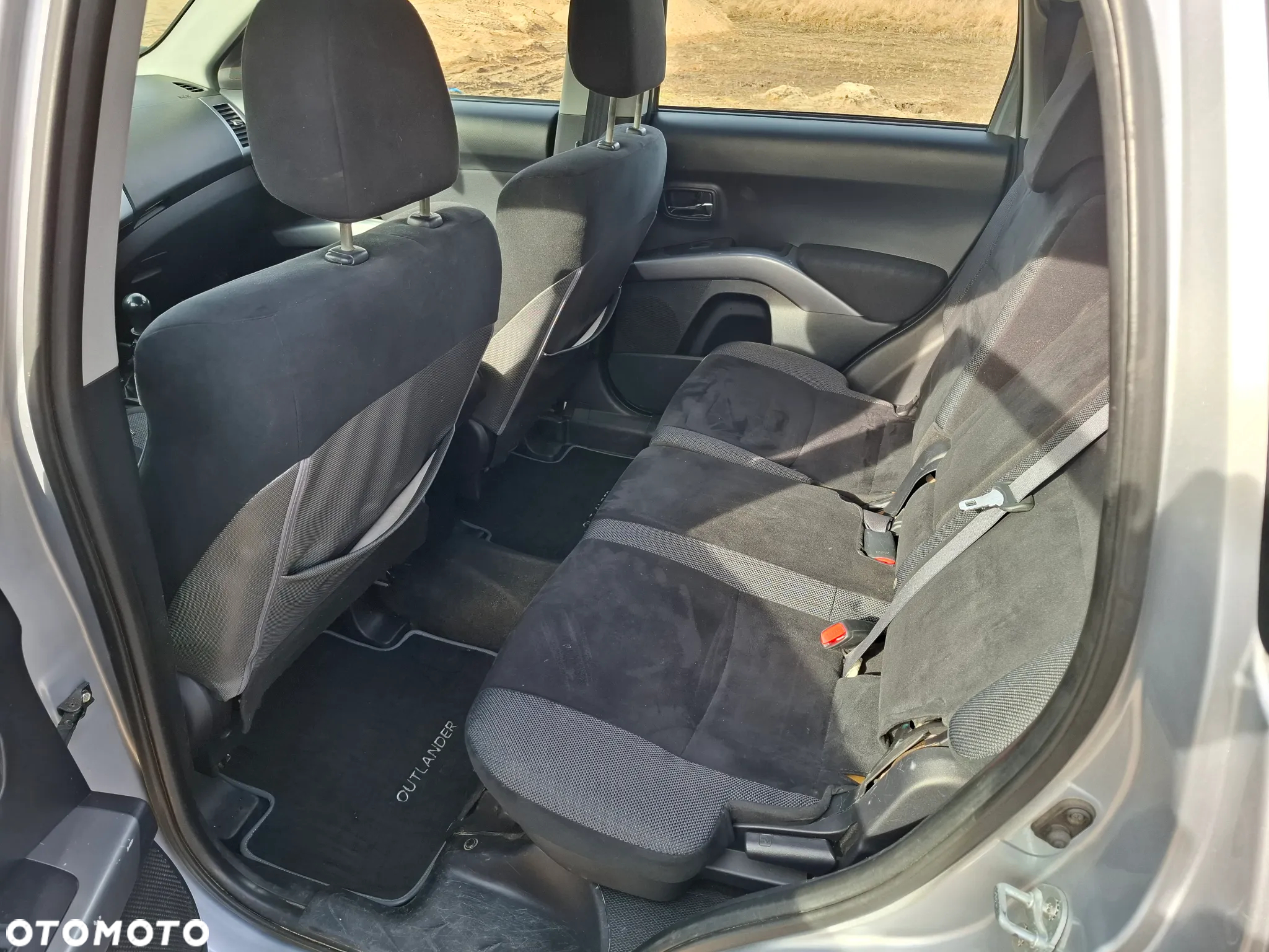 Mitsubishi Outlander 2.0 DID Instyle - 3