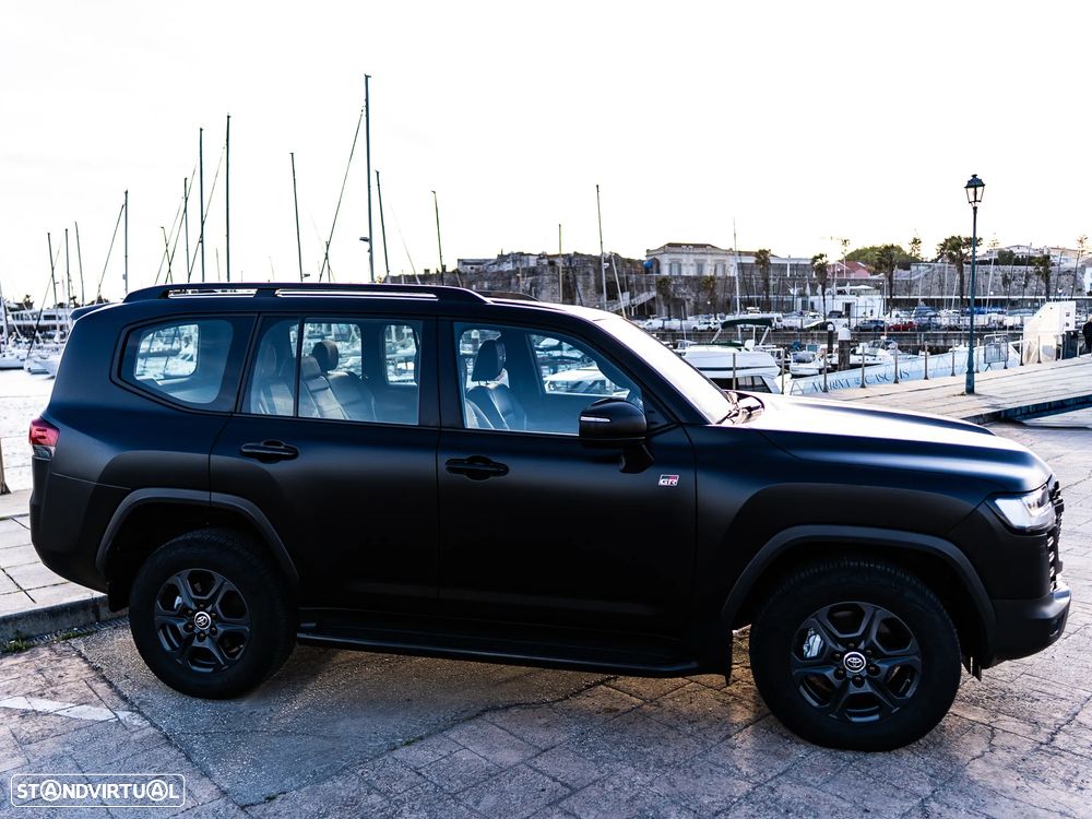Toyota Land Cruiser - 17