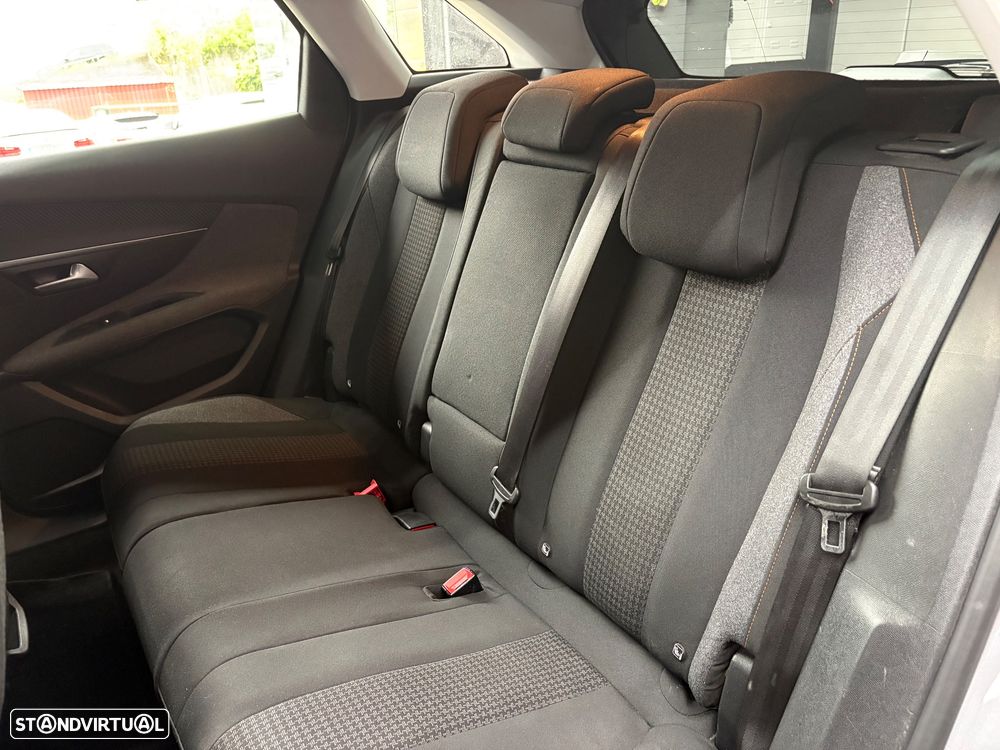 Peugeot 3008 PureTech 130 Stop & Start GPF EAT8 Active - 36