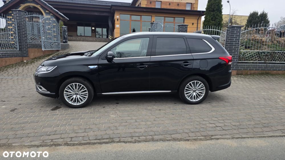 Mitsubishi Outlander - 17