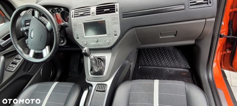 Ford Kuga 2.0 TDCi 4x4 Titanium - 30