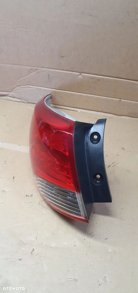 Lampa lewy tył tylna lewa w błotnik Hyundai IX35 92401-2Y0 - 4