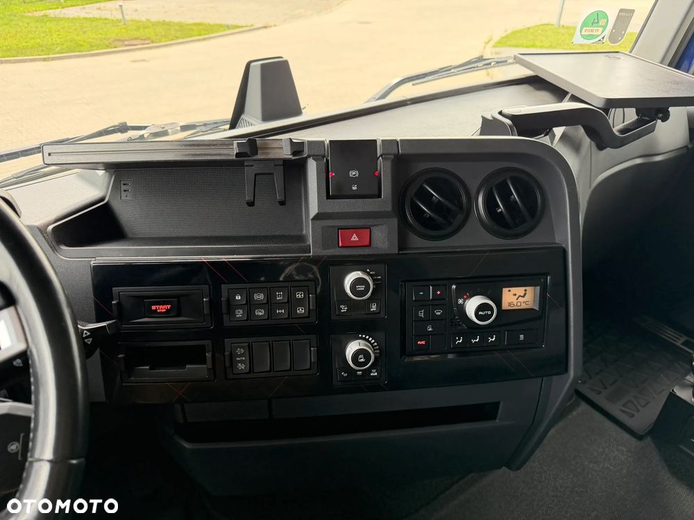 Renault T480 TC - 13
