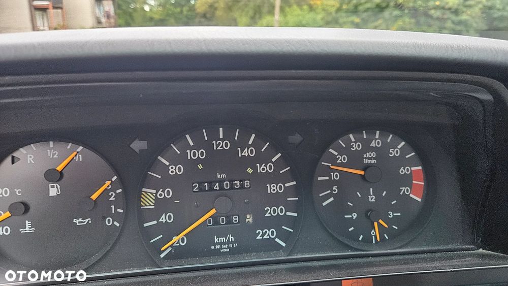 Mercedes-Benz W201 (190) - 10