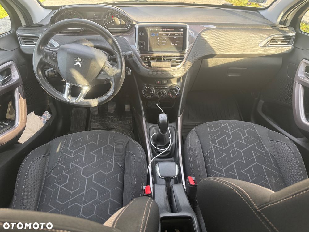 Peugeot 2008 e-HDi FAP 92 STOP & START Active - 8