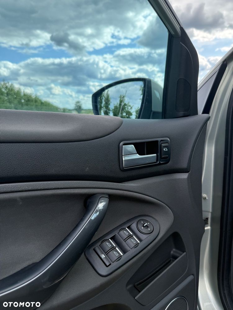 Ford Kuga 2.0 TDCi Titanium - 16