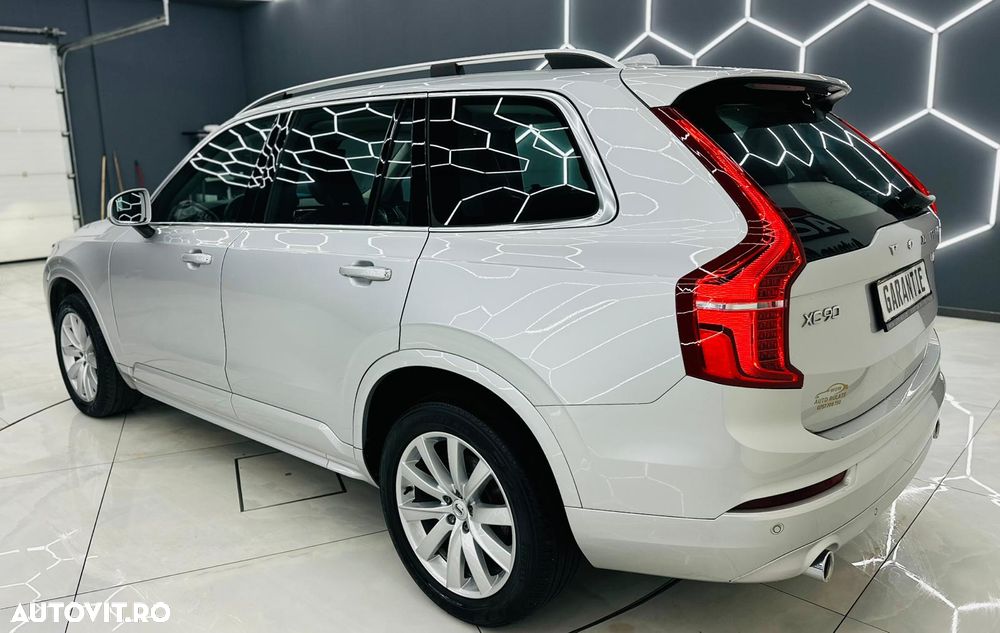 Volvo XC 90 D5 AWD Geartronic Momentum - 4