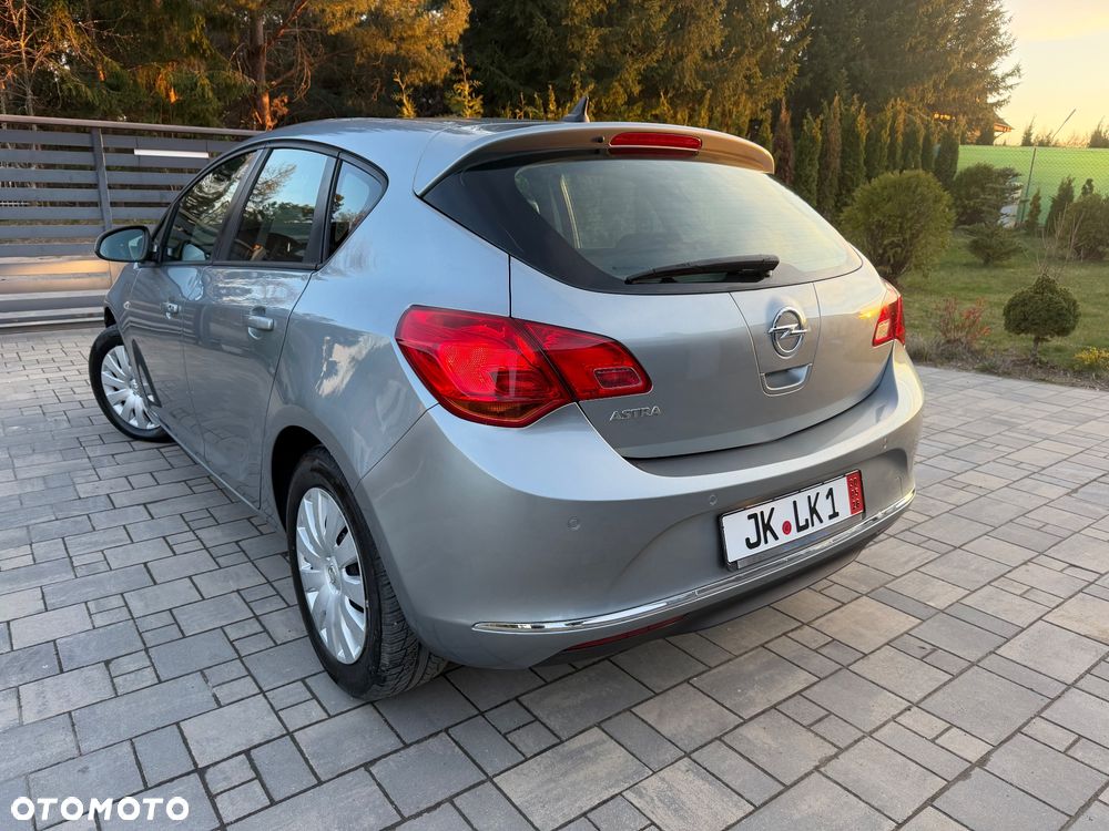 Opel Astra 1.6 Enjoy - 8