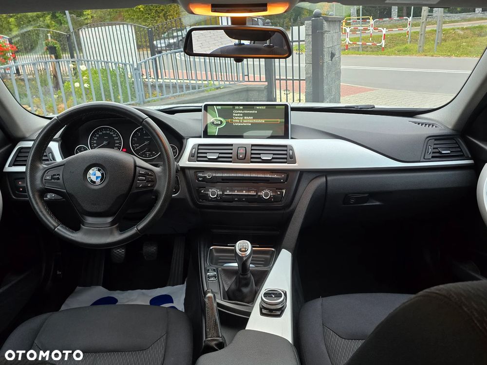BMW Seria 3 316i Sport Line - 22