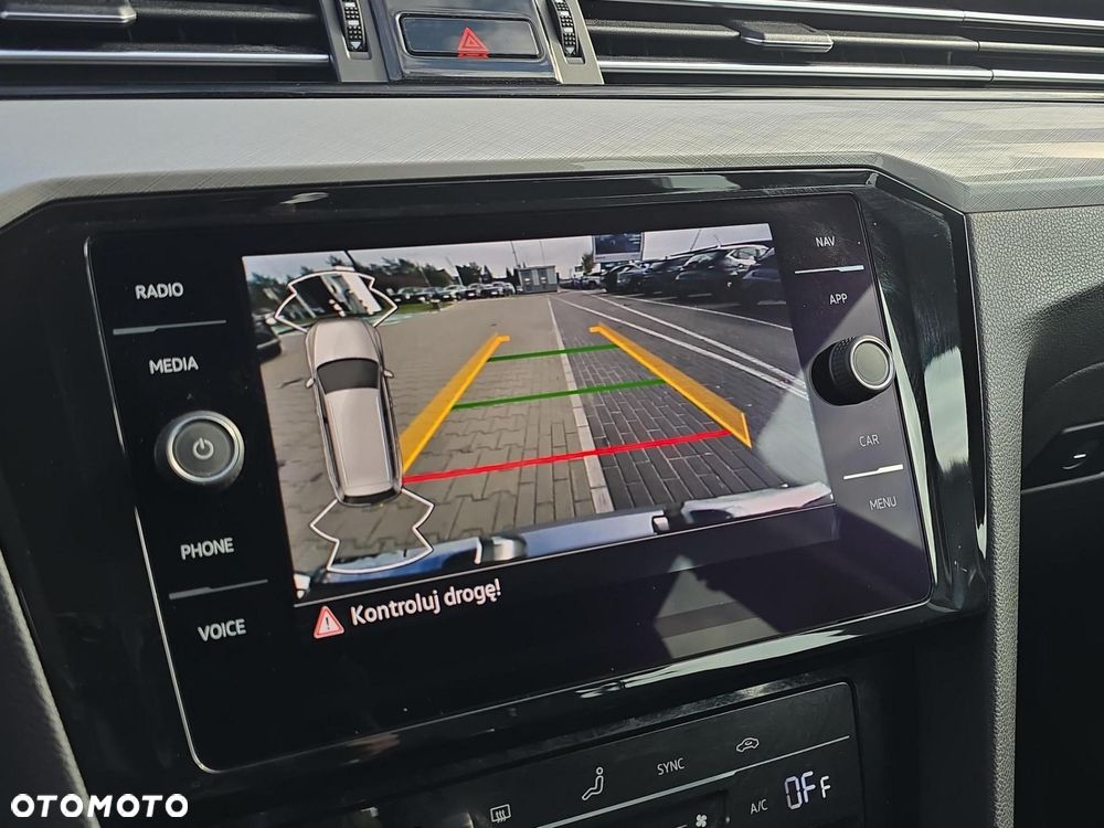 Volkswagen Passat Variant - 21