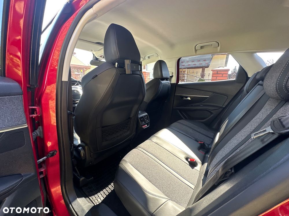 Peugeot 3008 PureTech 130 Stop & Start GPF EAT8 Allure - 12