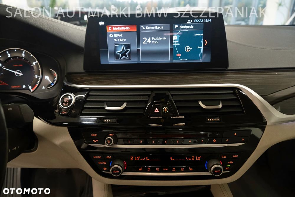 BMW Seria 5 520d xDrive Luxury Line - 17