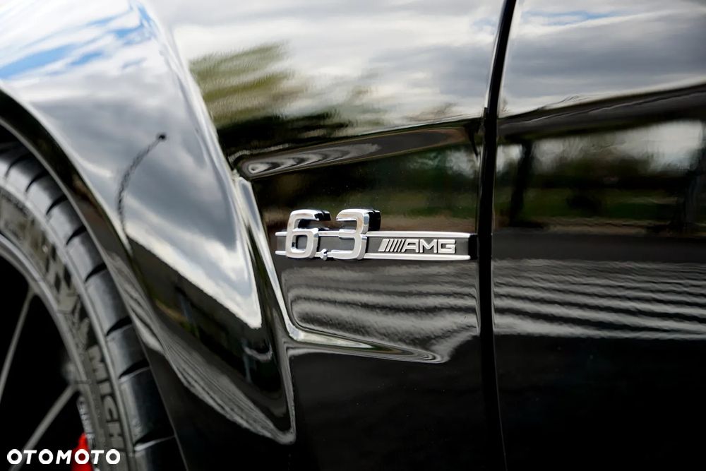 Mercedes-Benz Klasa C 63 AMG - 12