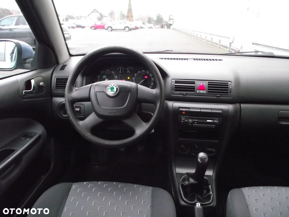 Skoda Octavia 1.6 Tour - 15