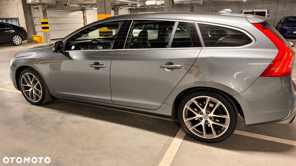 Volvo V60 D3 Geartronic RDesign - 2