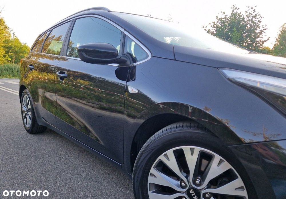 Kia Ceed 1.6 GDI Fifa World Cup Edition - 17