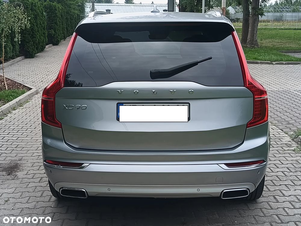 Volvo XC 90 - 2