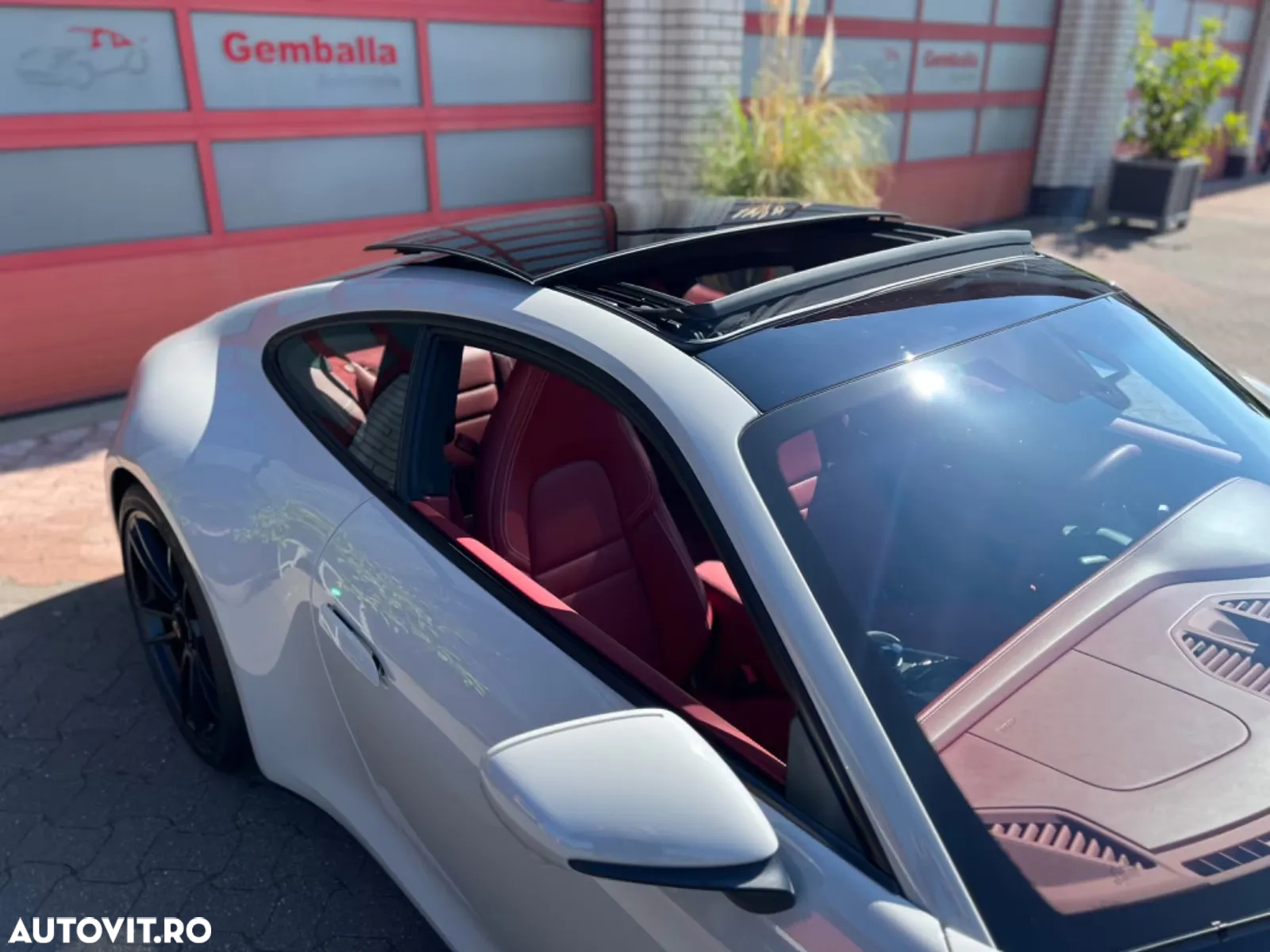 Porsche 911 Carrera Cabrio 4 GTS PDK - 7