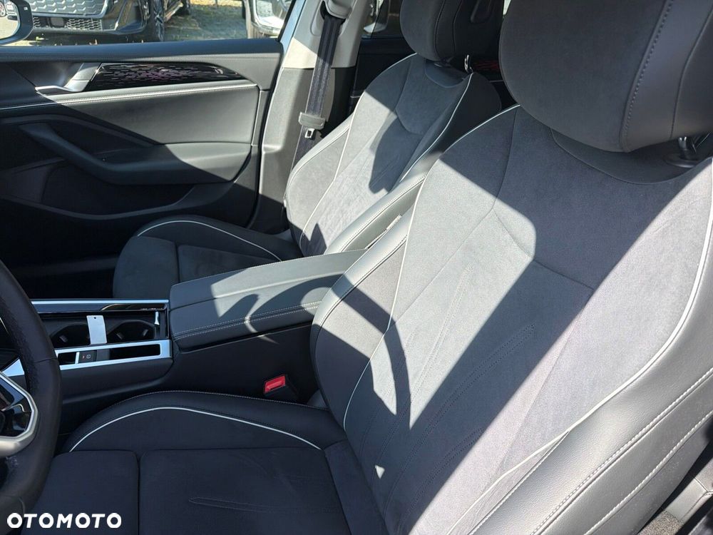 Volkswagen Passat 2.0 TDI SCR 4Mot Style DSG - 13