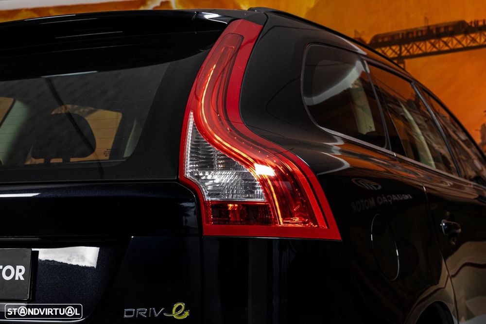 Volvo XC 60 2.0 D3 Drive R-Design - 7