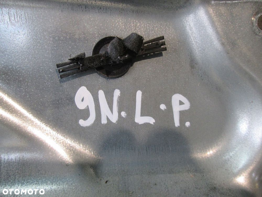 PODNOŚNIK MECHANIZM SZYBY LEWY PRZÓD ELEKTRYCZNY VW POLO IV 9N 01- 5 DRZWI - 2