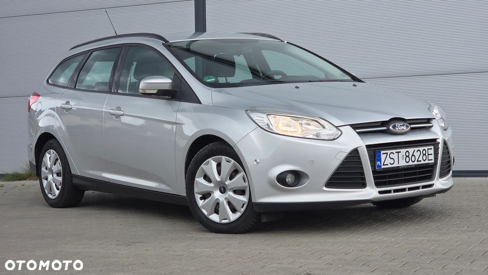 Ford Focus 2011 photo 3