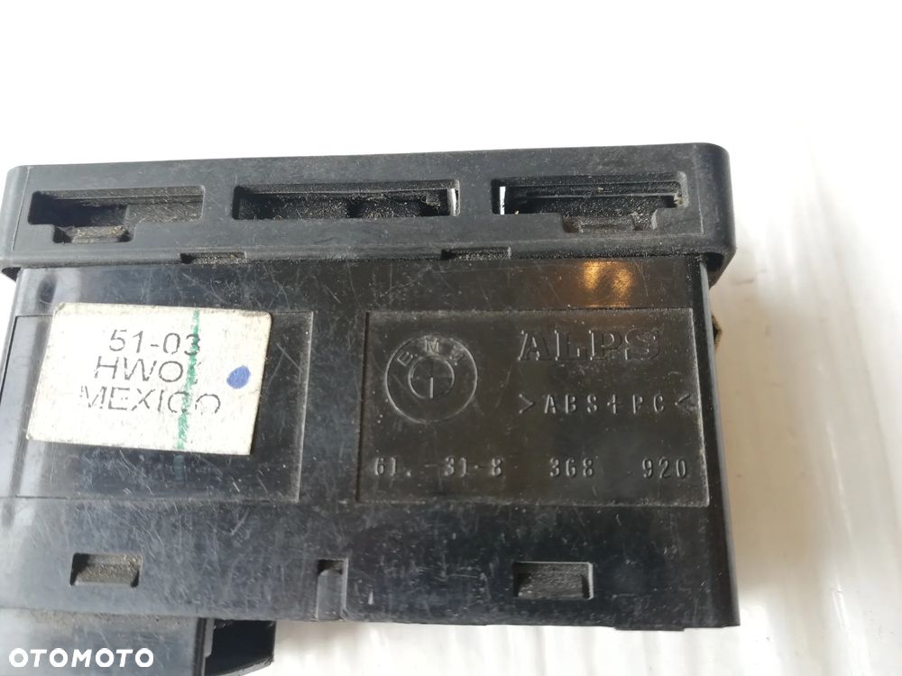 BMW E46 PRZEŁĄCZNIK ŚWIATEŁ AWARYJNYCH 8368920 - 2