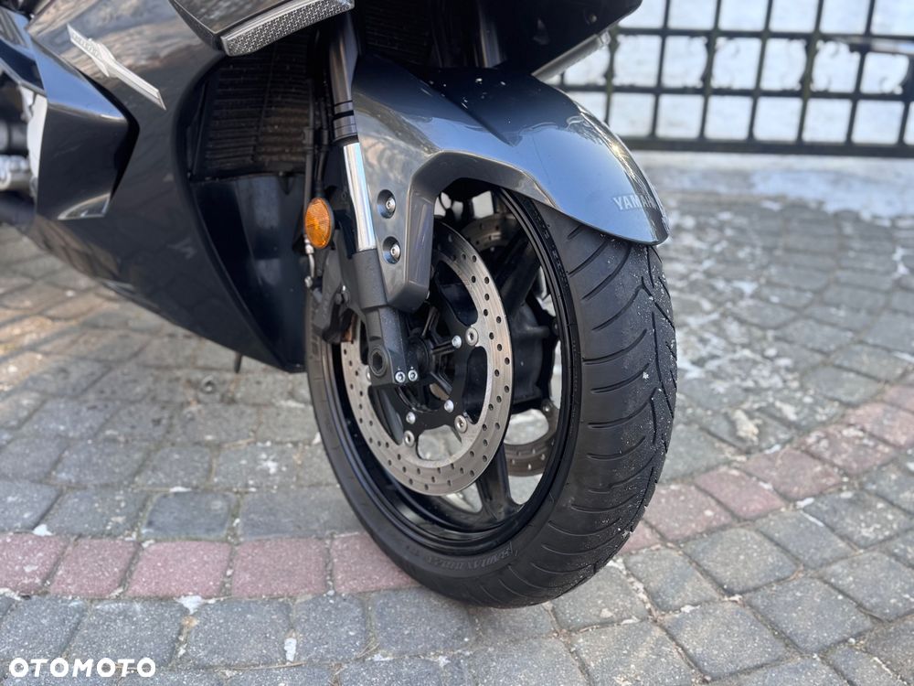 Yamaha FJR - 22