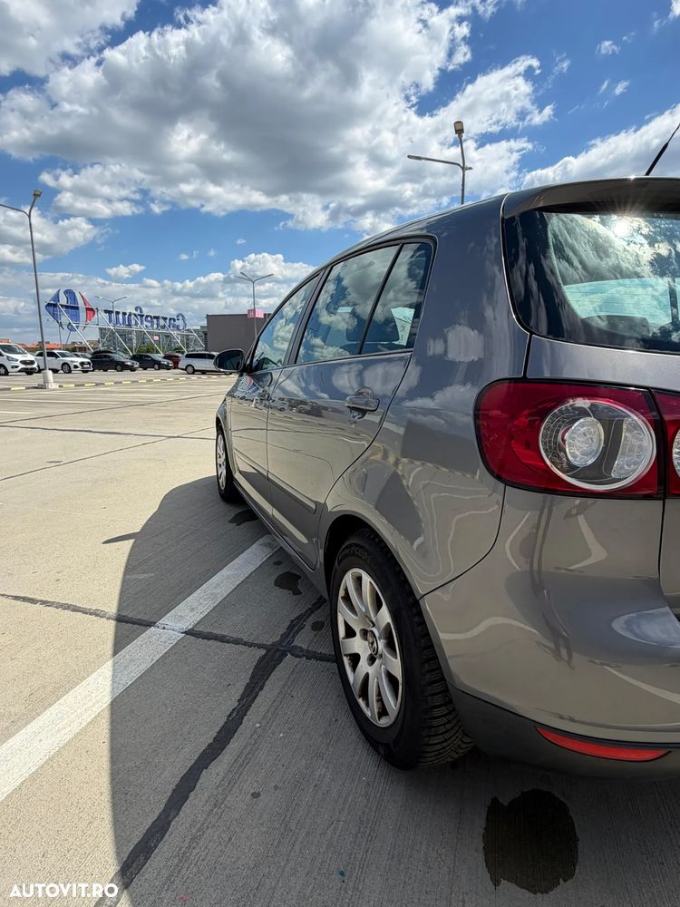 Volkswagen Golf - 5