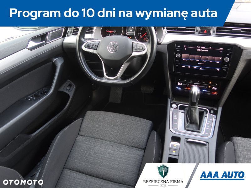 Volkswagen Passat Variant - 8