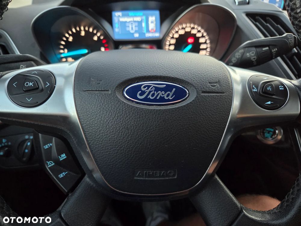 Ford Kuga 2.0 TDCi 4x4 Titanium - 15