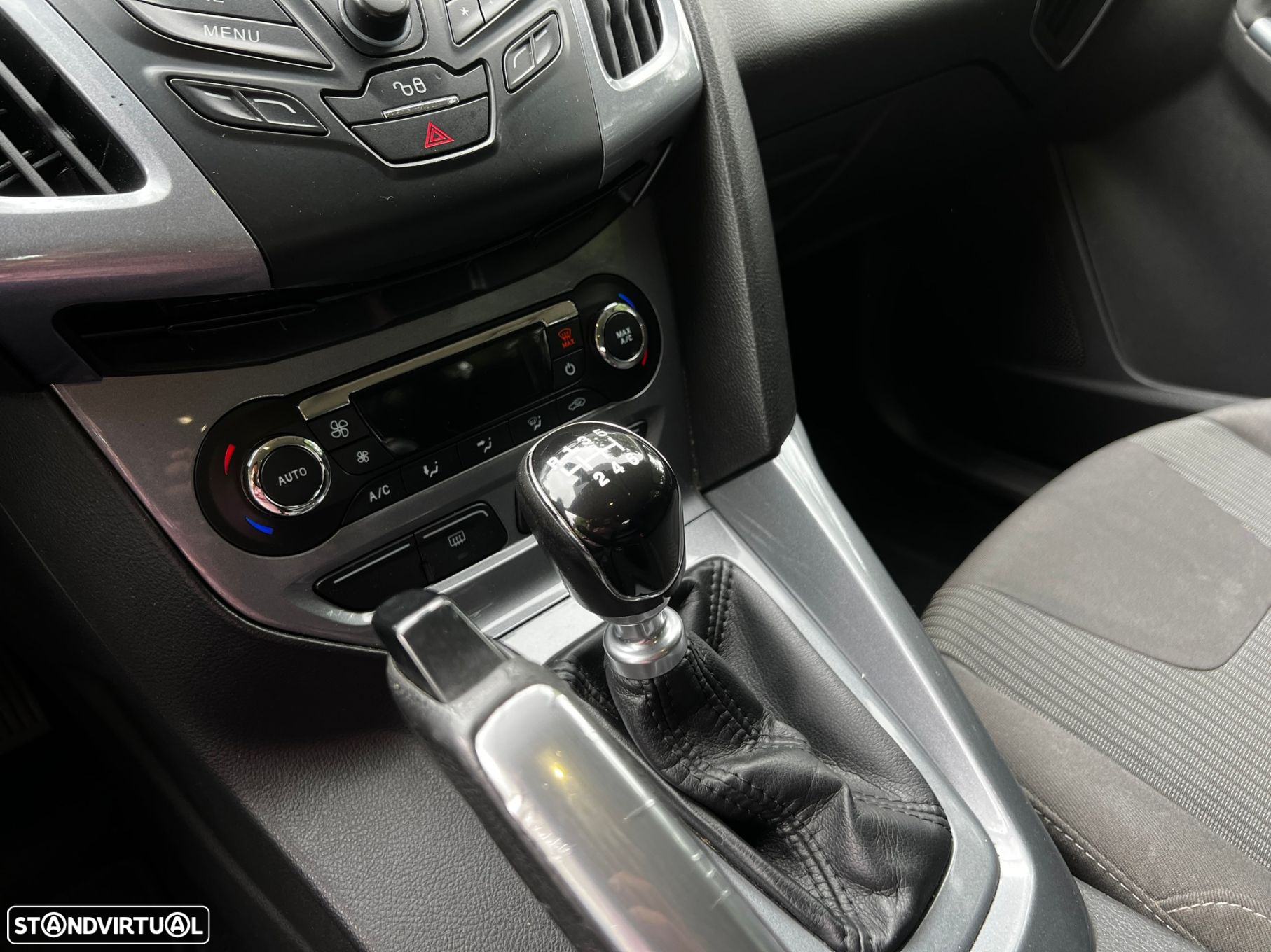 Ford Focus SW 1.6 TDCi Titanium - 40