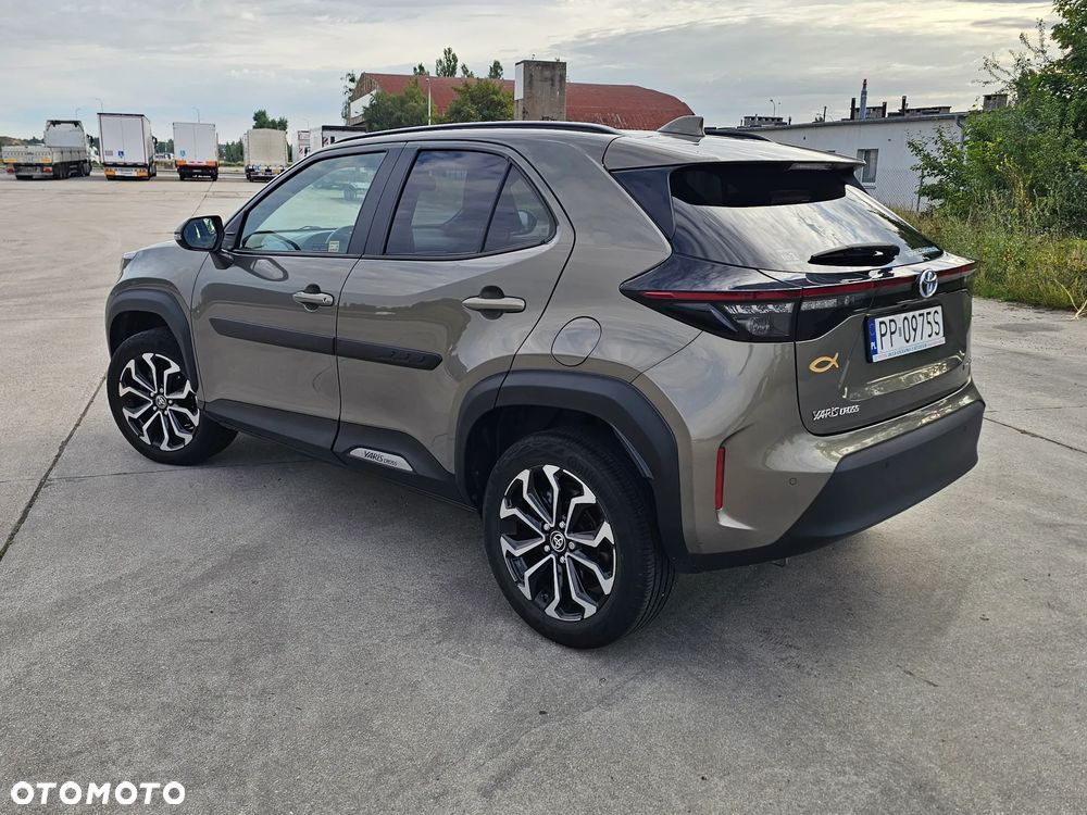 Toyota Yaris Cross Hybrid 1.5 Comfort 4x4 - 4