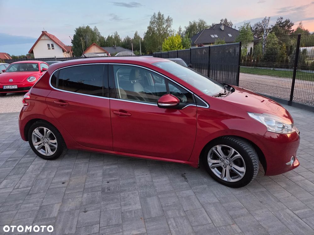 Peugeot 208 - 6