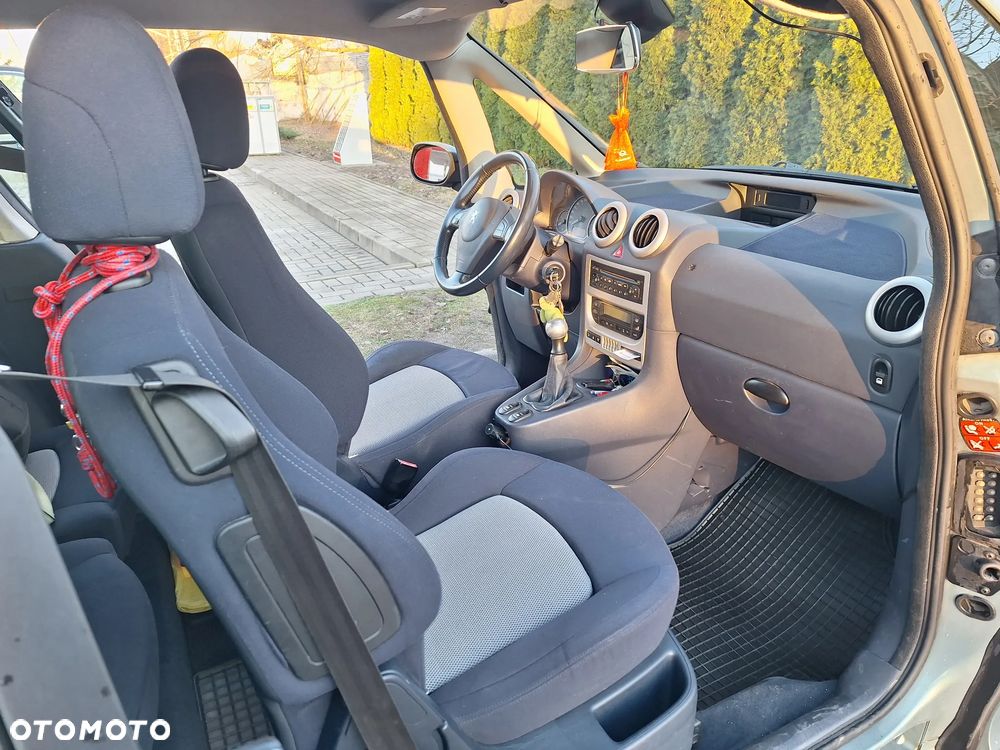 Peugeot 1007 1.4 HDI Trendy - 12