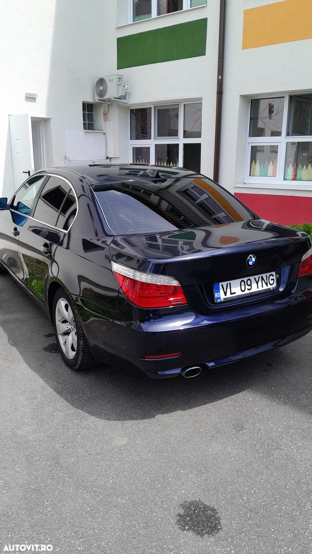 BMW Seria 5 520d - 25