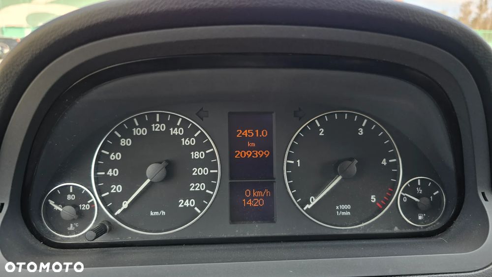Mercedes-Benz Klasa A 180 CDI Elegance DPF - 27