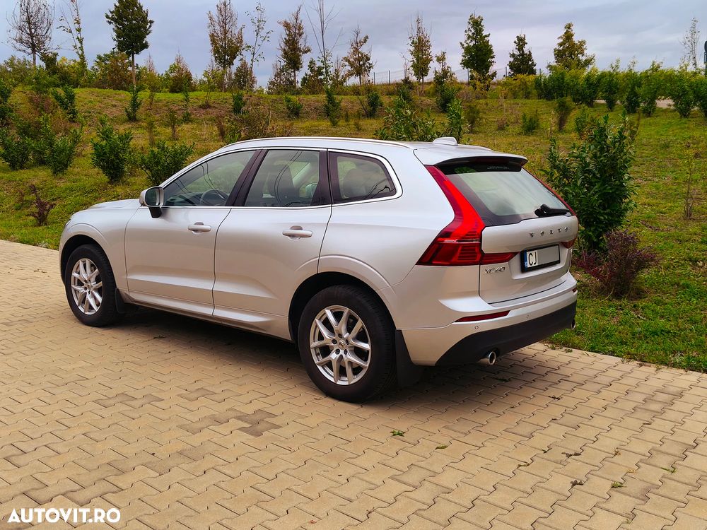 Volvo XC 60 B4 D AWD Geartronic Momentum Pro - 4